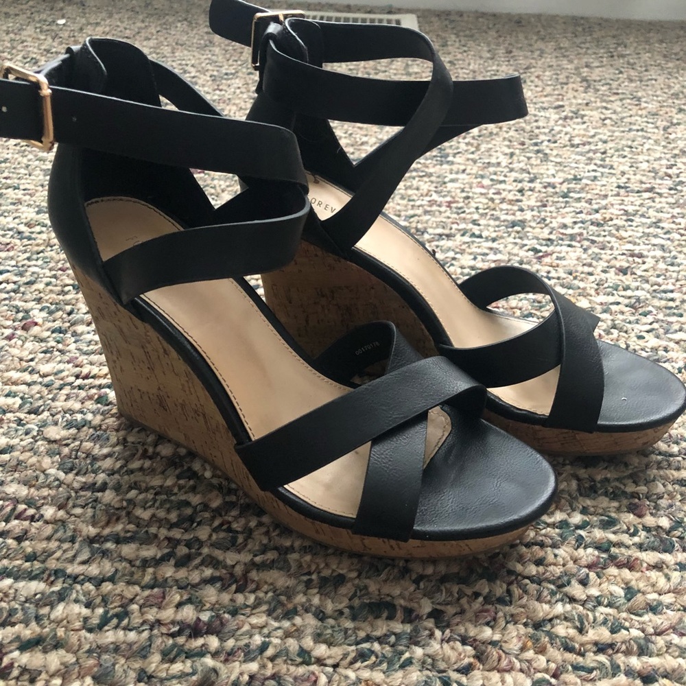 Black Wedges